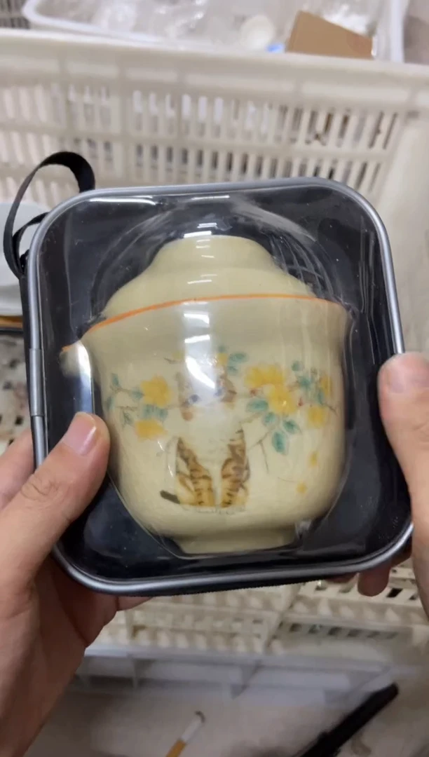 无运费险有瑕疵的摄影的产品有使用过的痕迹有点脏介意勿拍