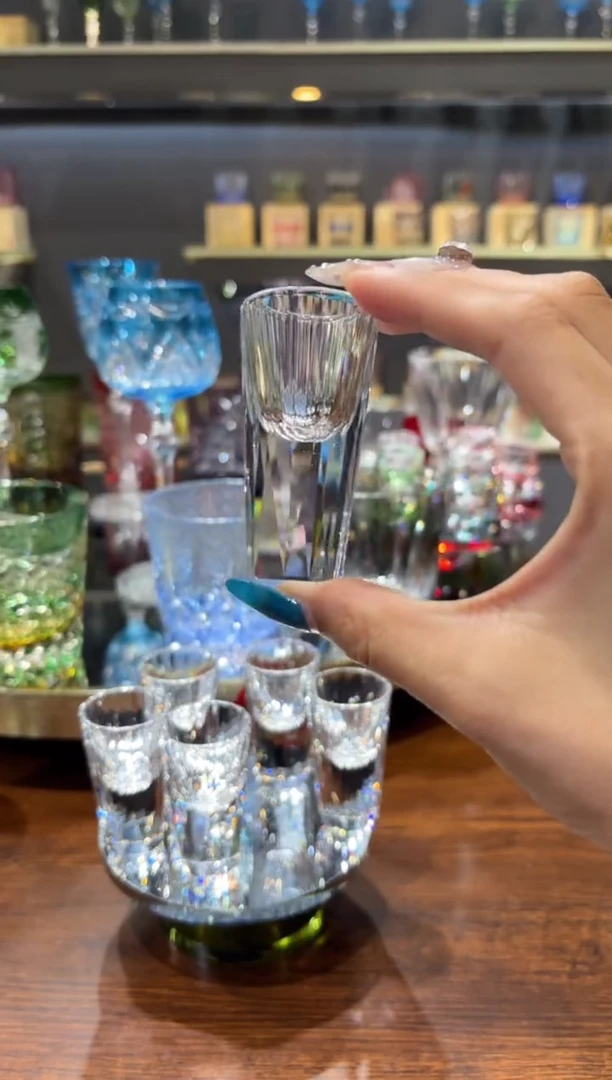福利白酒杯6只装加礼盒送分酒器一个