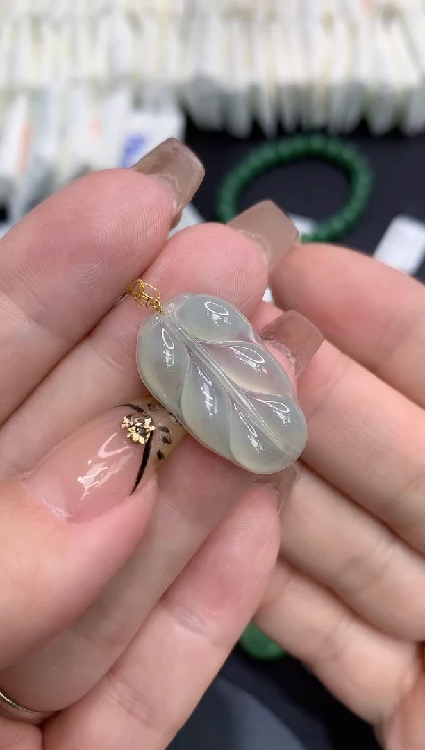 吊坠(不含链)18K金镶嵌翡翠11