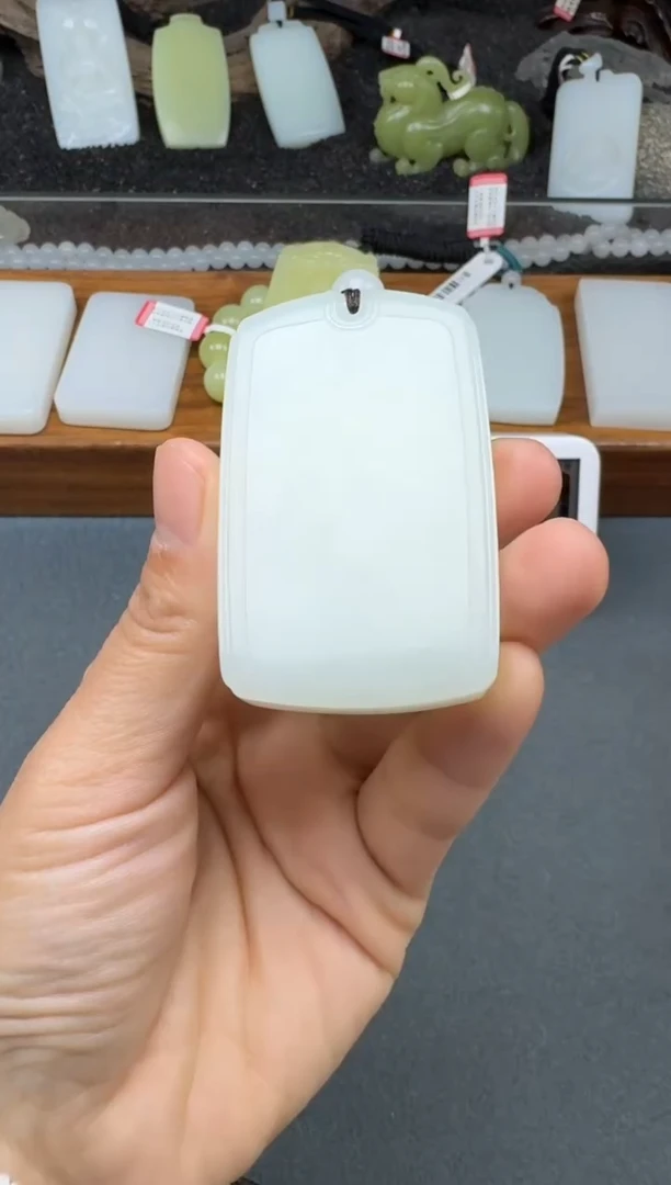 颈饰未镶嵌和田玉2