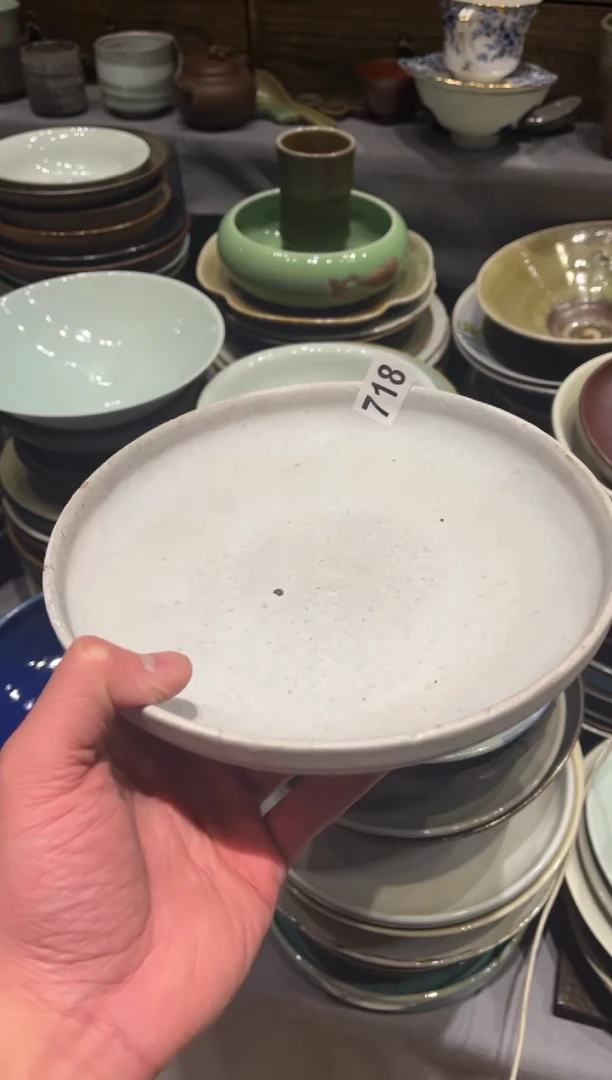 【闪购商品】瓷片718  微瑕磨砂白立边盘1个