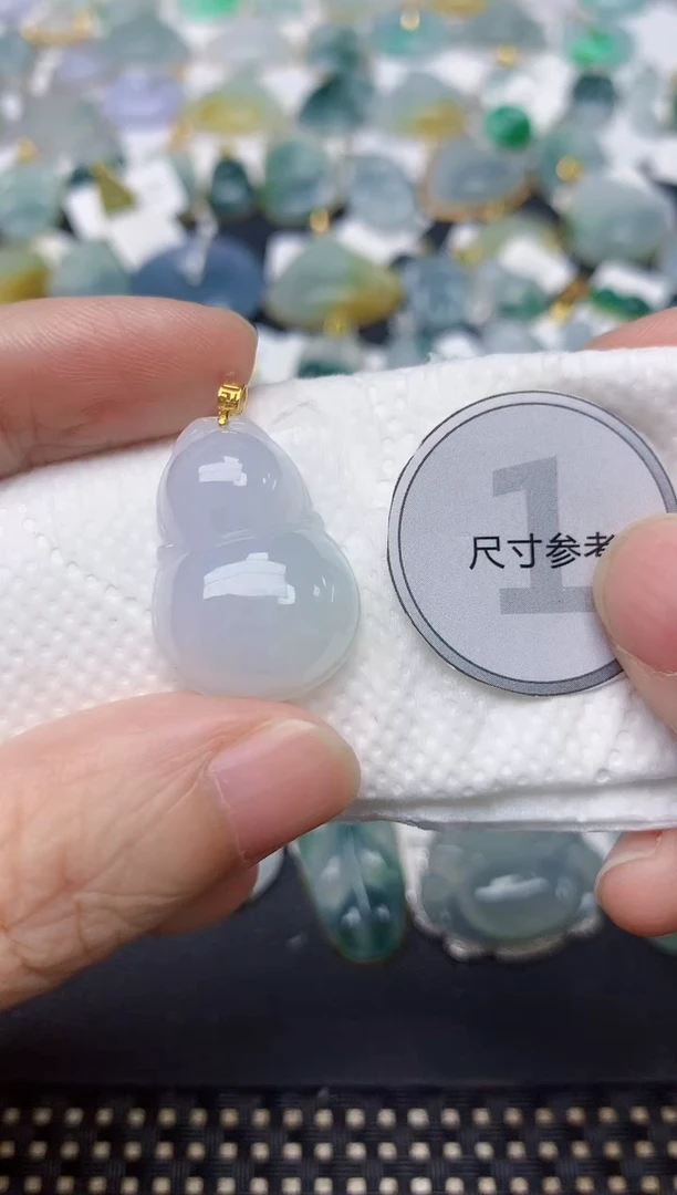 颈饰18K金镶嵌翡翠天然缅甸A货翡翠