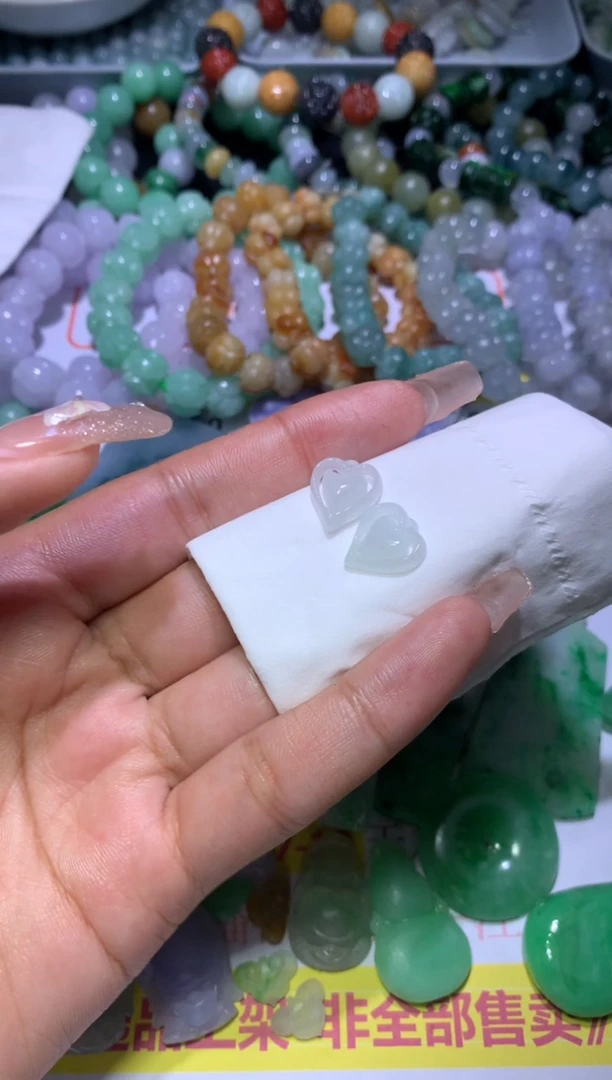 【闪购商品】翡翠挂件未镶嵌MJX037136
