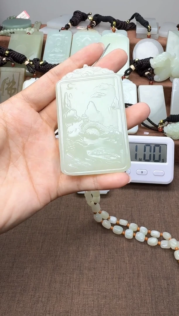 颈饰未镶嵌和田玉1