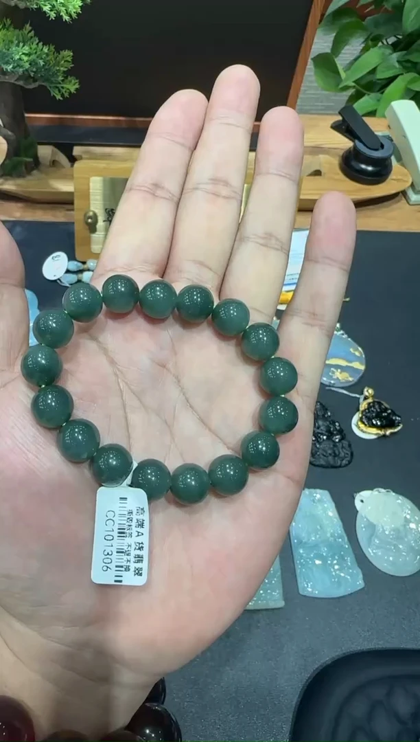 未镶嵌挂件翡翠A货翡翠多样性一件