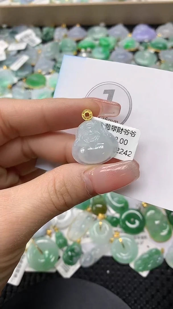 颈饰18K金镶嵌翡翠a货支持复检百元以上9元证书费自理