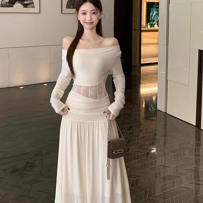 时尚套装女气质长袖镂空一字肩白色T恤上衣春季高腰半身裙两件套