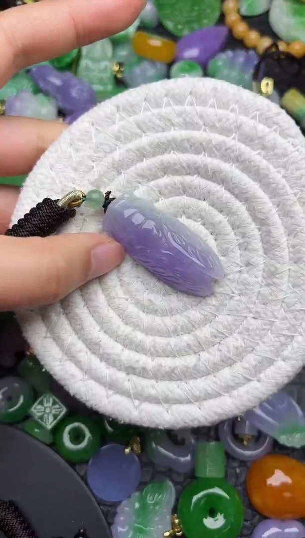 颈饰未镶嵌翡翠缅甸翡翠吊坠