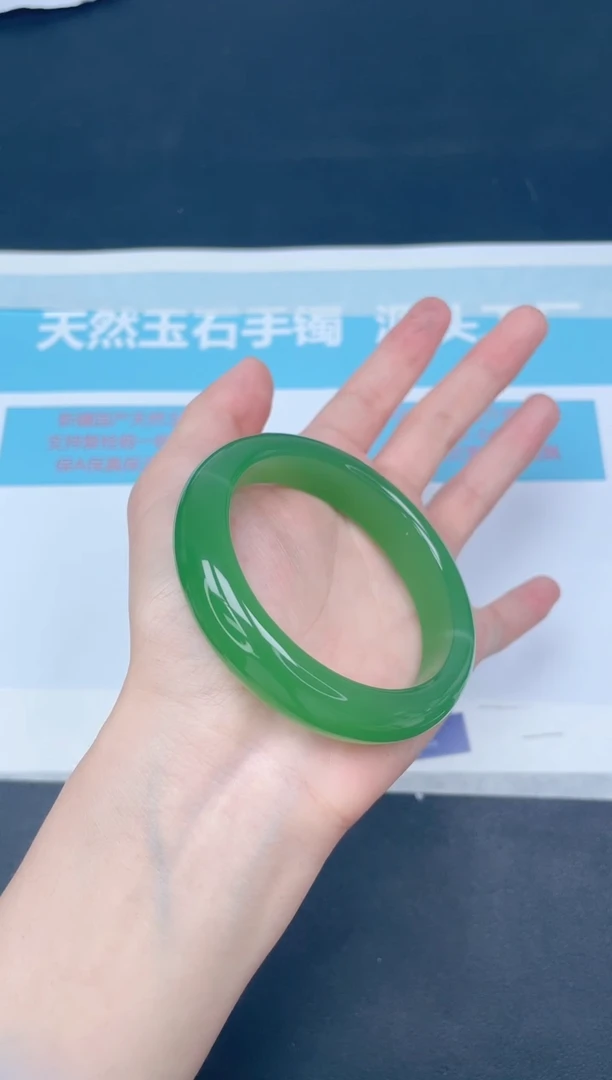 未镶嵌手镯石英质玉m69/5657