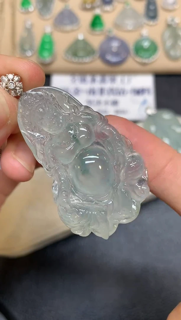 颈饰18K金镶嵌翡翠武财神【无服务费【48小时鉴赏期】