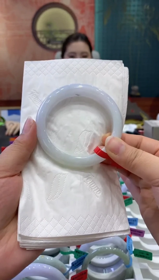 【闪购商品】翡翠手镯未镶嵌多人0005917