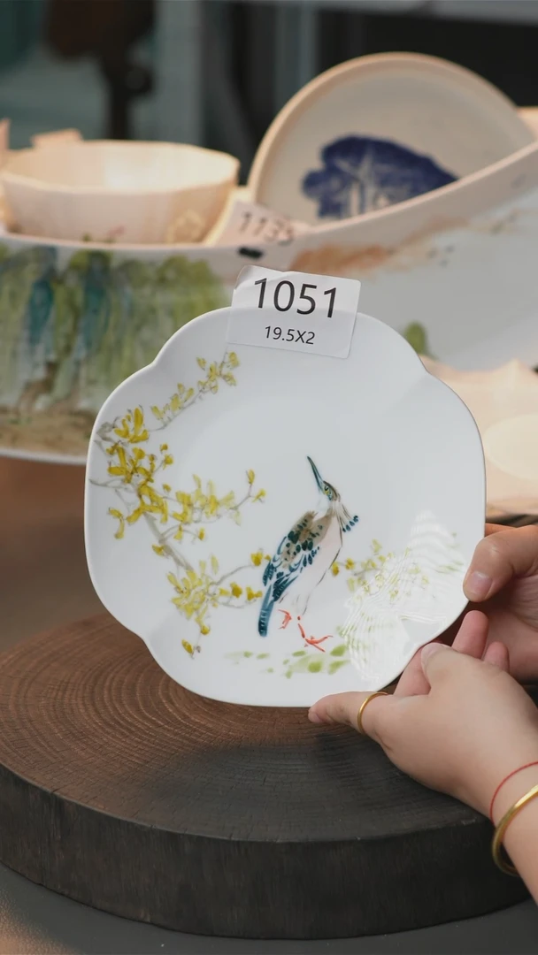 盘手绘釉下彩陶瓷餐具1051