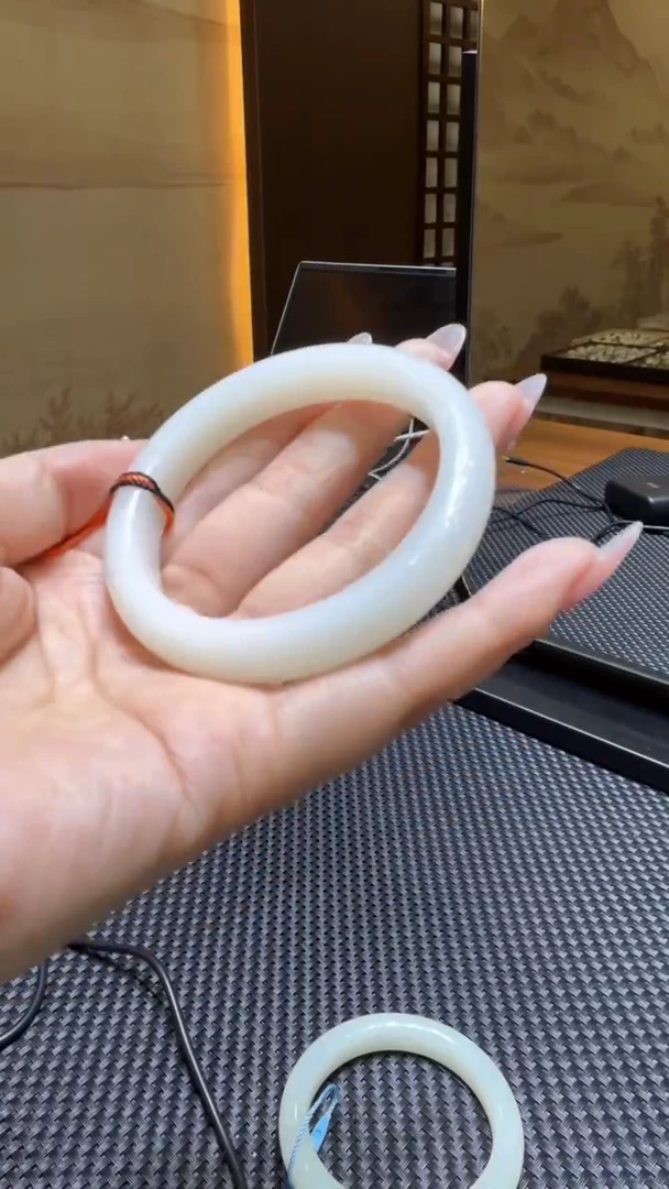 颈饰未镶嵌和田玉手镯57