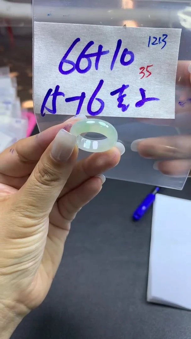 未镶嵌定制翡翠喜**菜毛货需精细抛光拍一发一