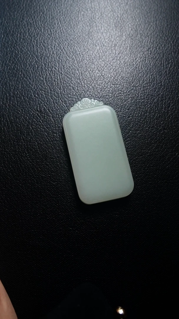 颈饰未镶嵌和田玉无事牌