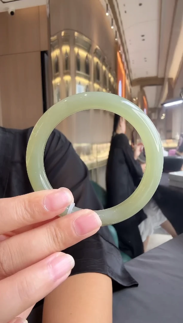 和田玉手镯未镶嵌庆**?冰猫镯56