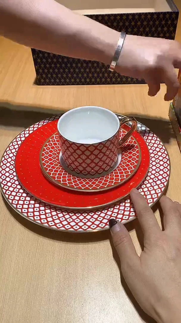 【闪购商品】瓷片锅碗瓢盆一件不剩