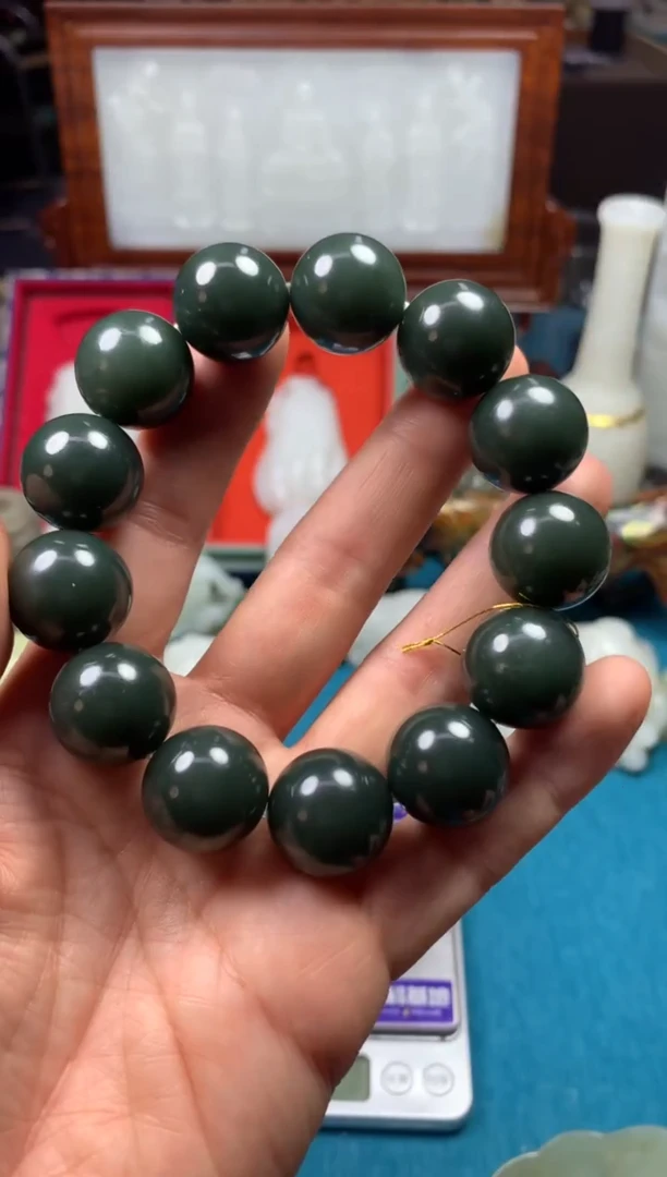 颈饰未镶嵌和田玉拍一发一