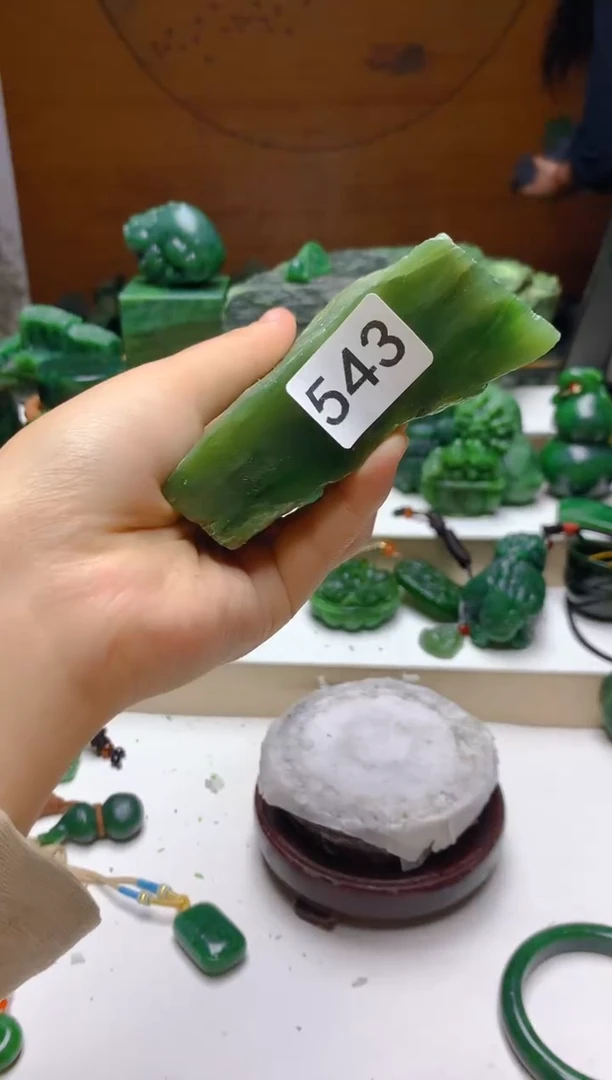 未镶嵌和田玉（碧玉）珠宝半成品0