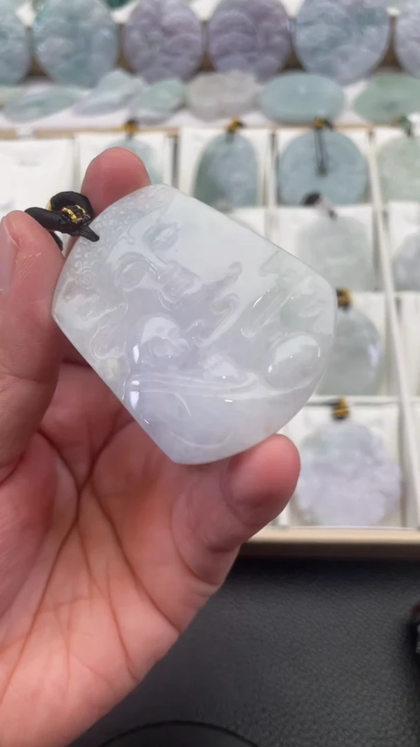 颈饰未镶嵌翡翠天然缅甸翡翠A货150