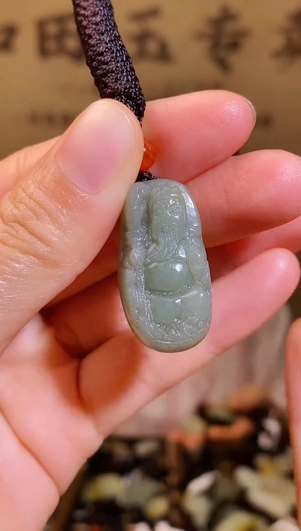 和田玉未镶嵌颈饰1