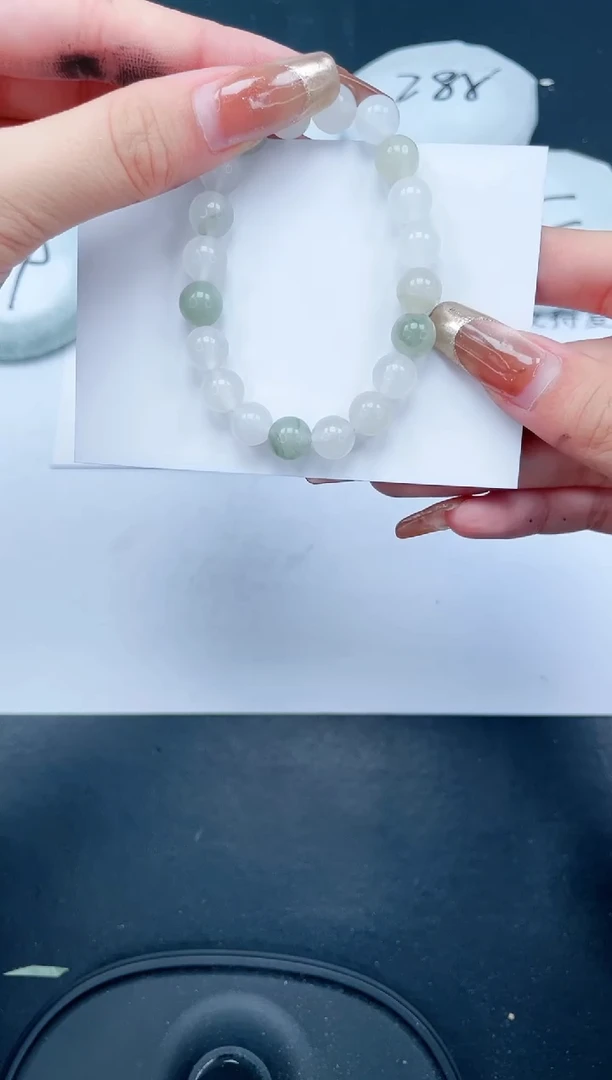 【闪购商品】石英质玉手镯未镶嵌1