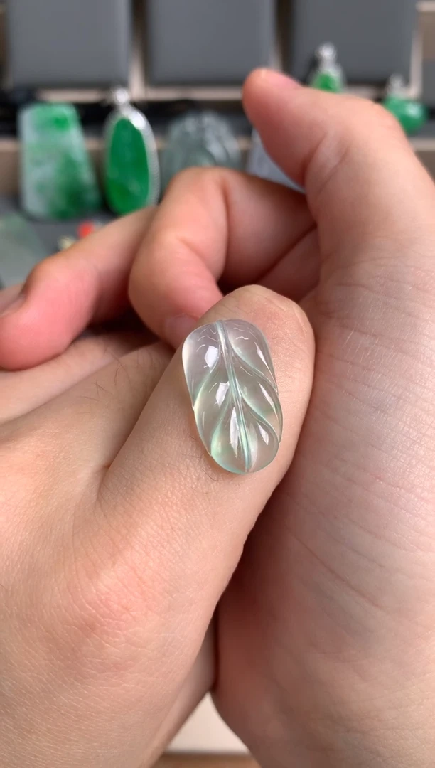 未镶嵌定制翡翠裸玉