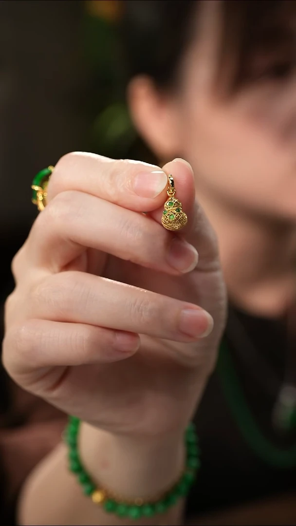 吊坠(不含链)银S925镀金镶嵌翡翠翡翠绿蛋葫芦吊坠 多样性发一