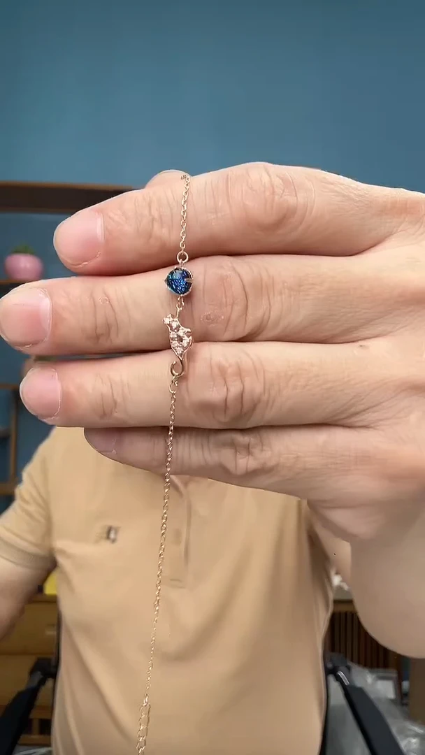 未镶嵌琥珀裸石60（有瑕介意勿拍）