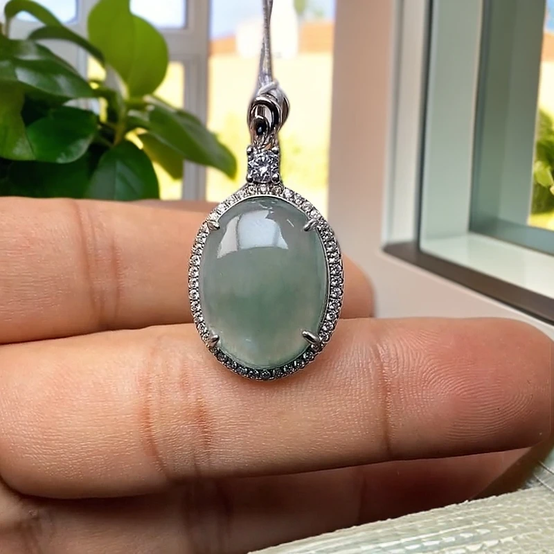 缅甸天然A货翡翠吊坠