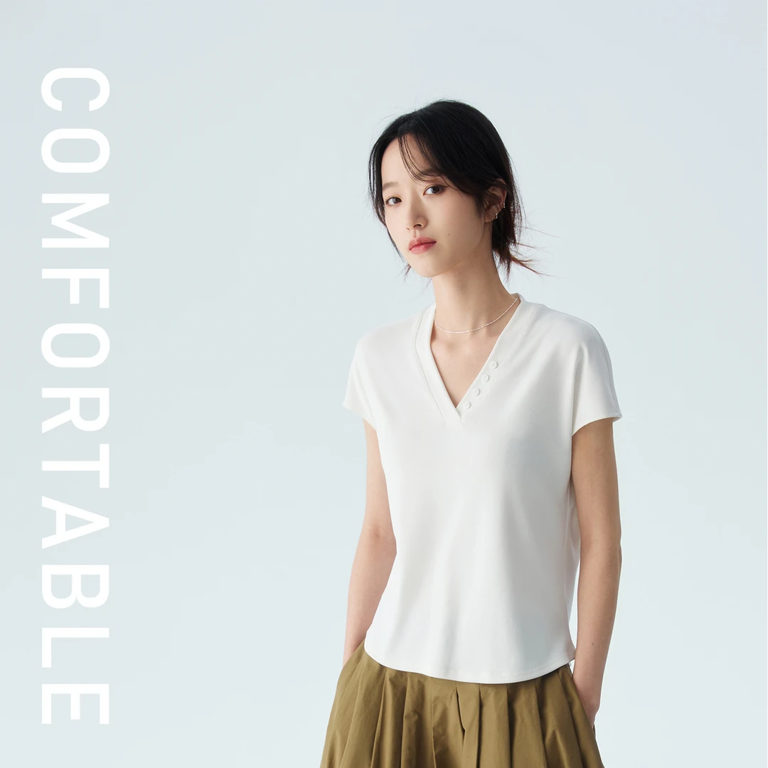 10V899（聚水潭）百搭宽松型V领T恤休闲宽松简约薄款气质女士短袖