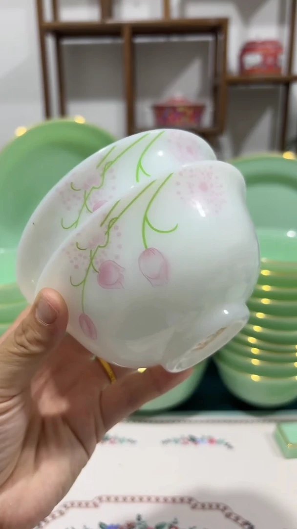 · 4.5英寸玉瓷碗2个口径11.5厘米