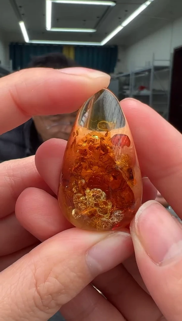 琥珀颈饰未镶嵌吊坠