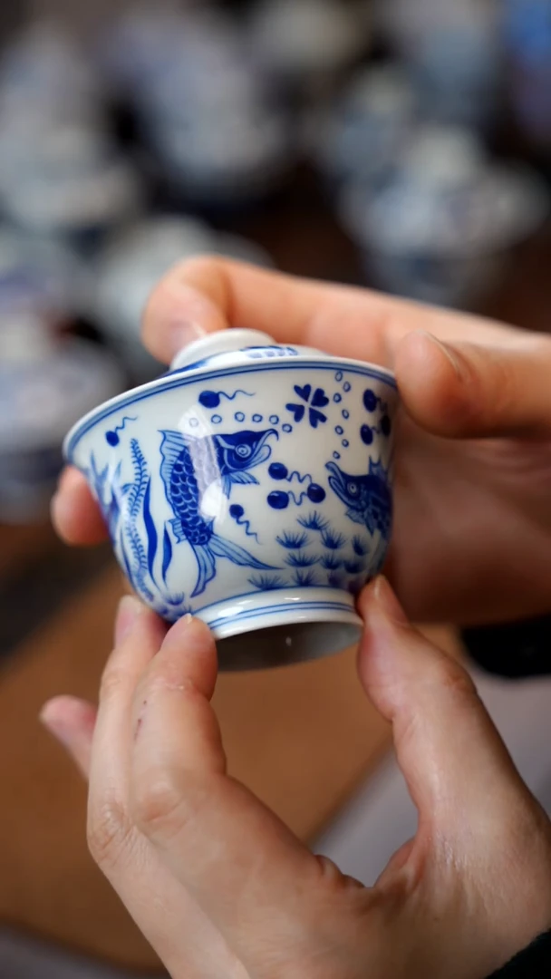 【闪购商品】群鱼盖碗11111111111