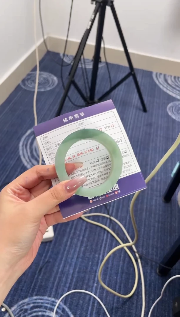未镶嵌手镯定制翡翠?****?定制手镯DZS/XCZB4