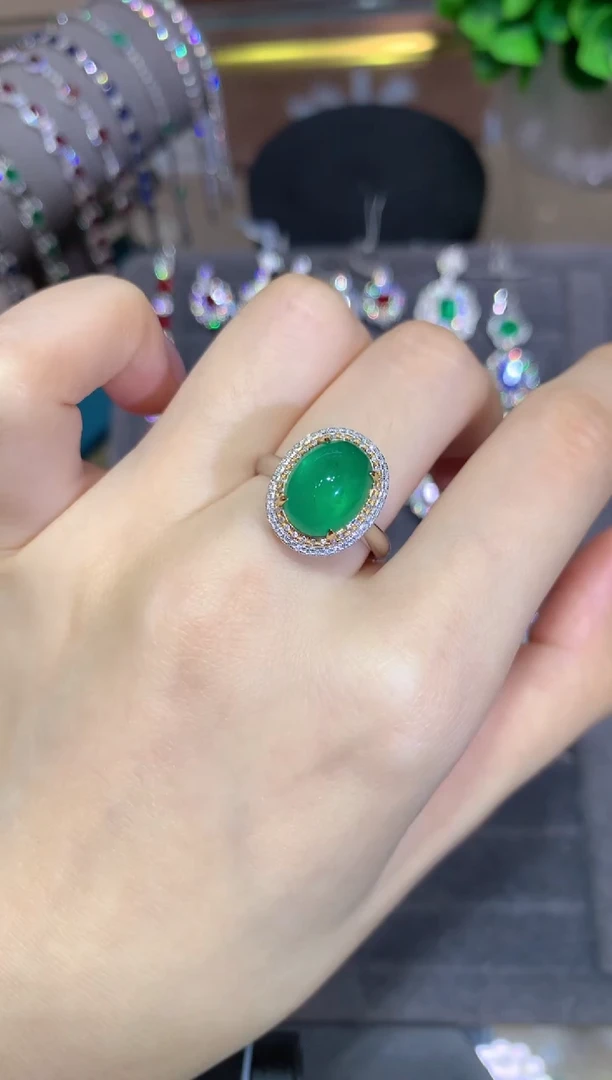 祖母绿戒指18K金镶嵌4.19CT