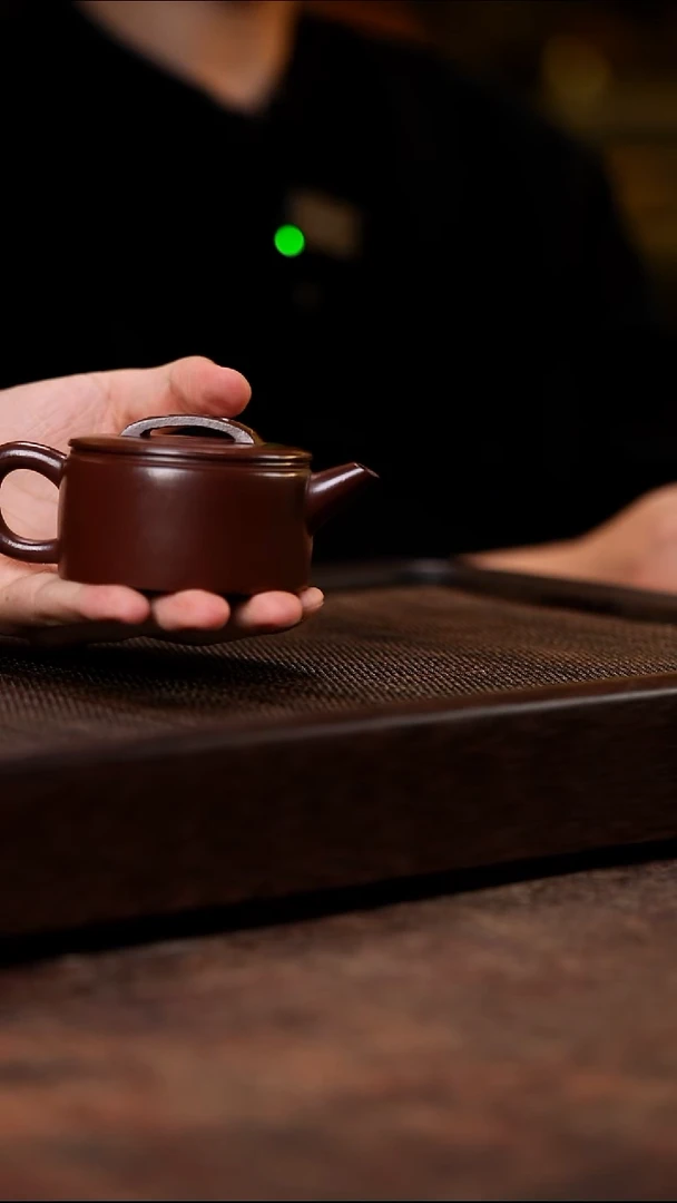 宜兴紫砂鹅蛋紫朱汉瓦120cc