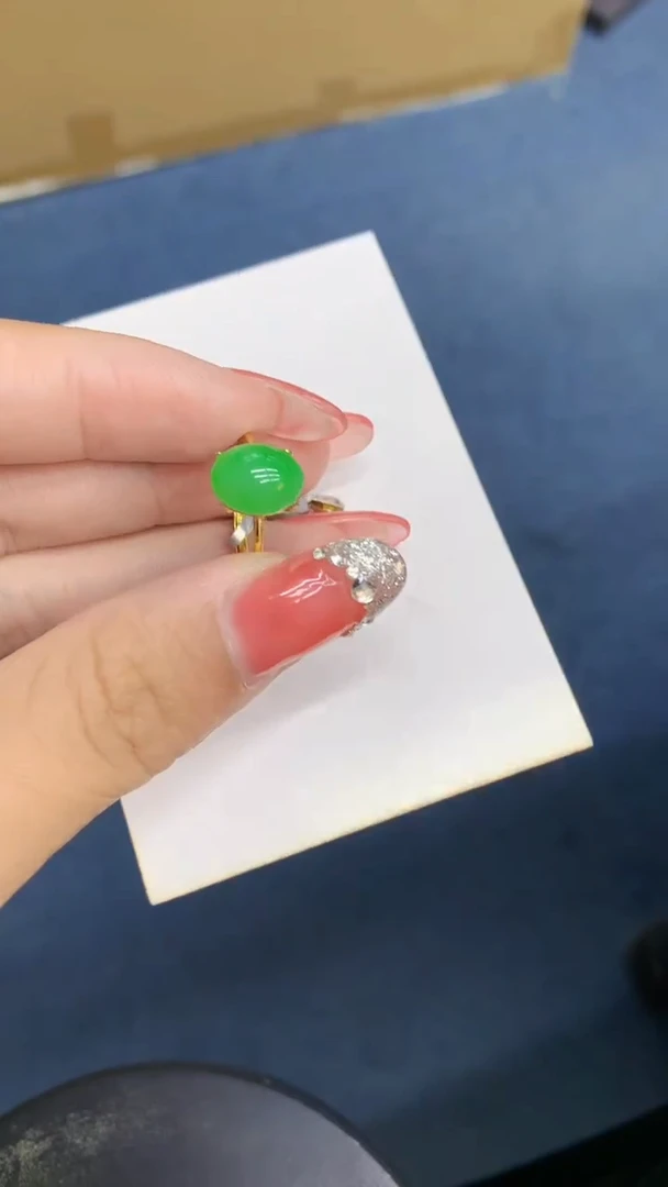 颈饰未镶嵌翡翠1