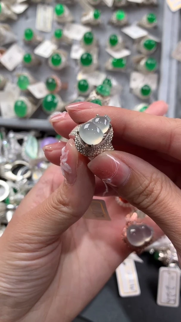 【闪购商品】定制翡翠未镶嵌缅甸A货翡翠 福利放漏款 2.15