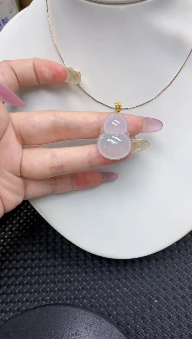 翡翠18K金镶嵌颈饰1111111111