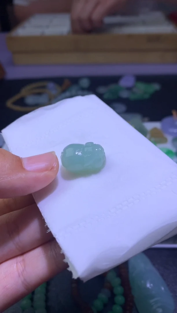 未镶嵌定制翡翠毛货
