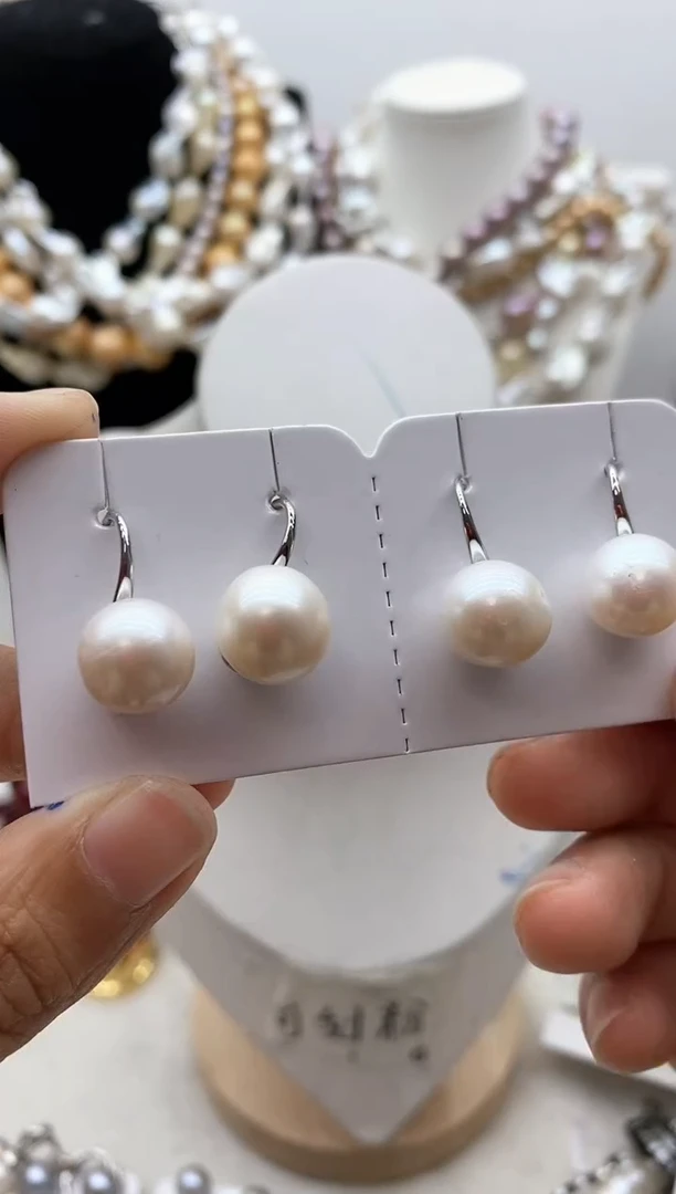 【闪购商品】淡水珍珠颈饰钛钢111