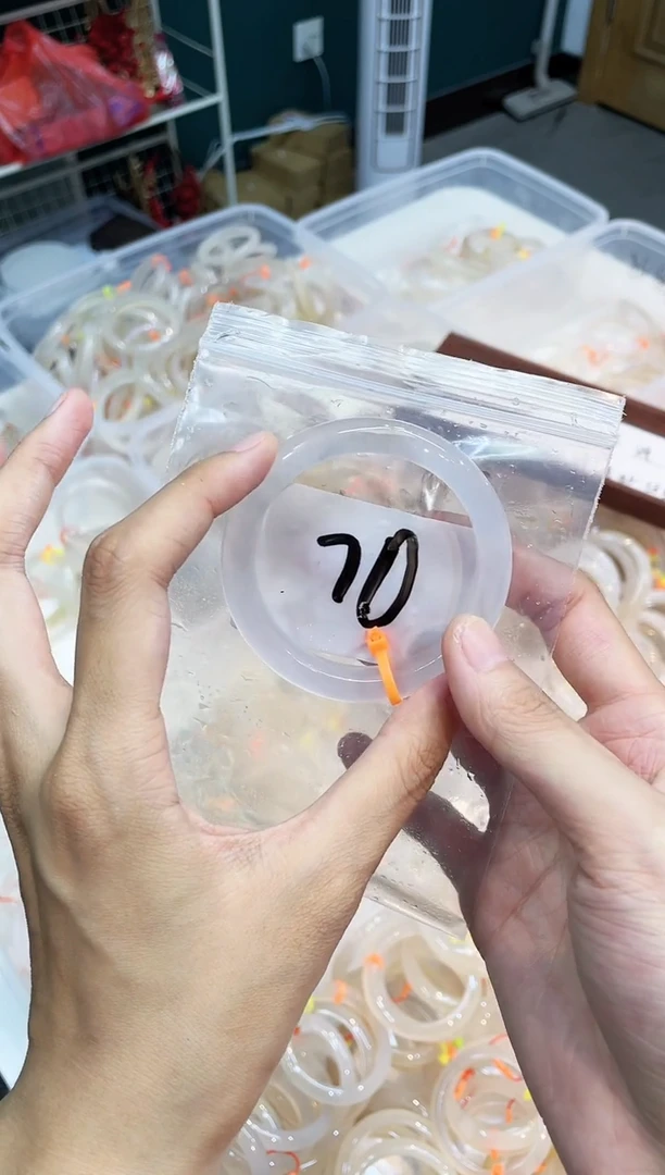 玛瑙/玉髓手镯未镶嵌70-54+