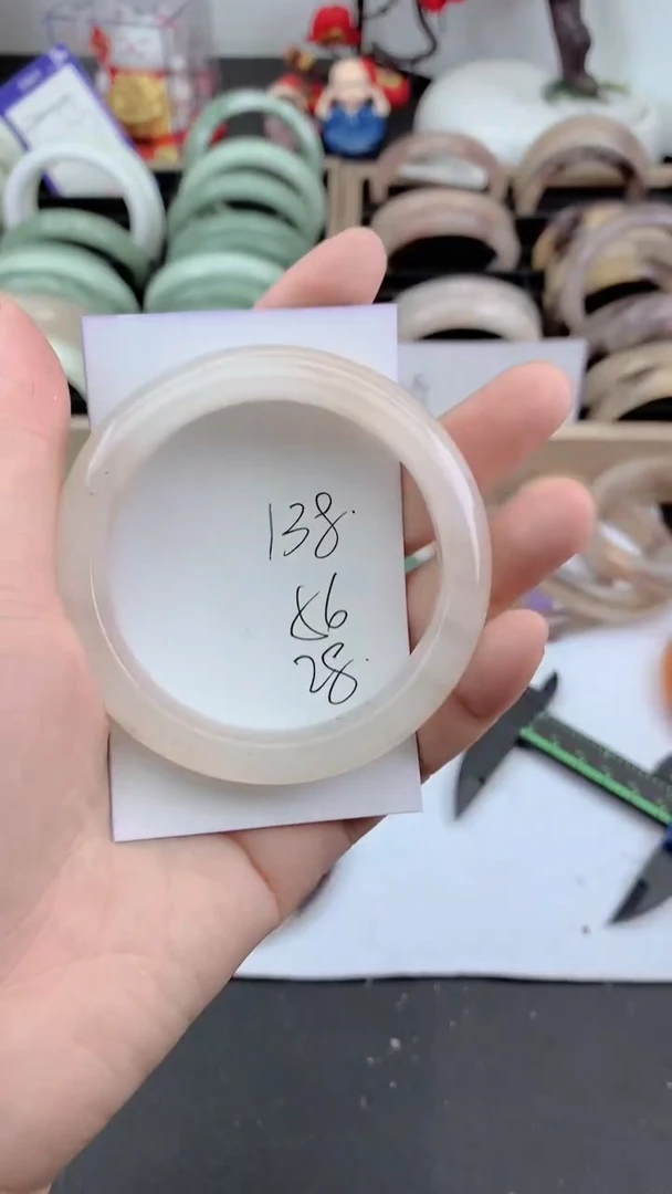 未镶嵌手镯石英质玉138