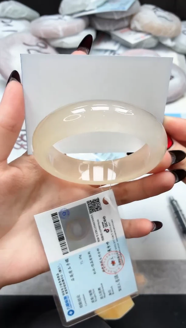 未镶嵌手镯石英质玉98/黄龙60
