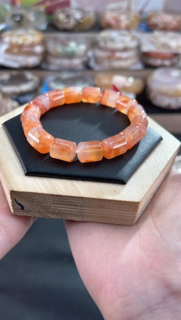 未镶嵌手镯石英质玉手串