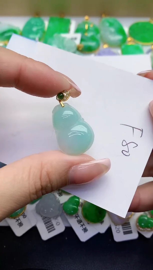 翡翠未镶嵌颈饰缅甸天然翡翠A货