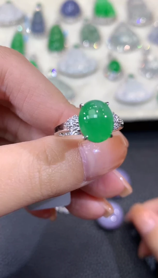 18K金镶嵌戒指翡翠A75