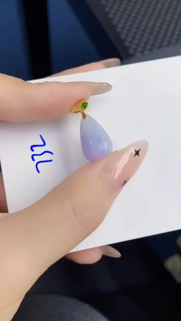 颈饰未镶嵌翡翠缅甸天然翡翠A货