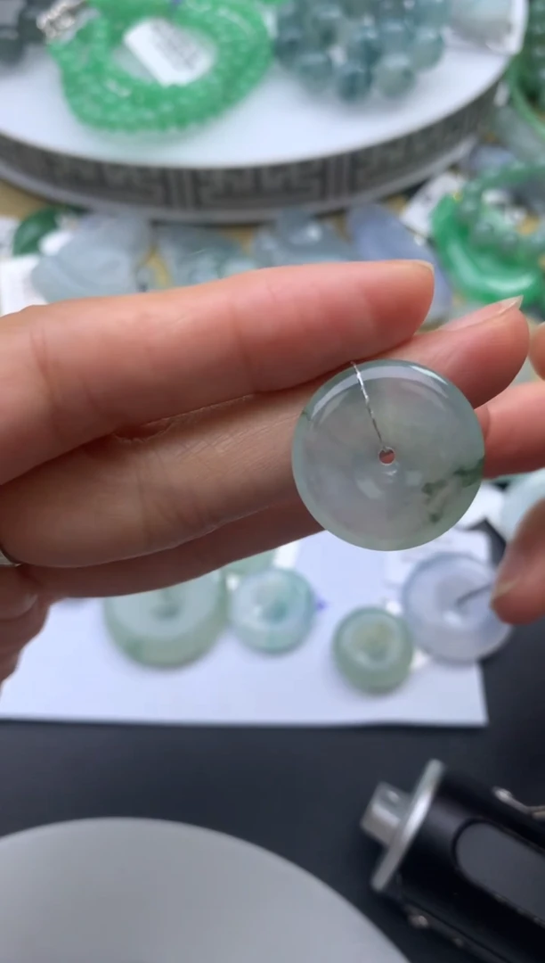 定制翡翠未镶嵌翡翠